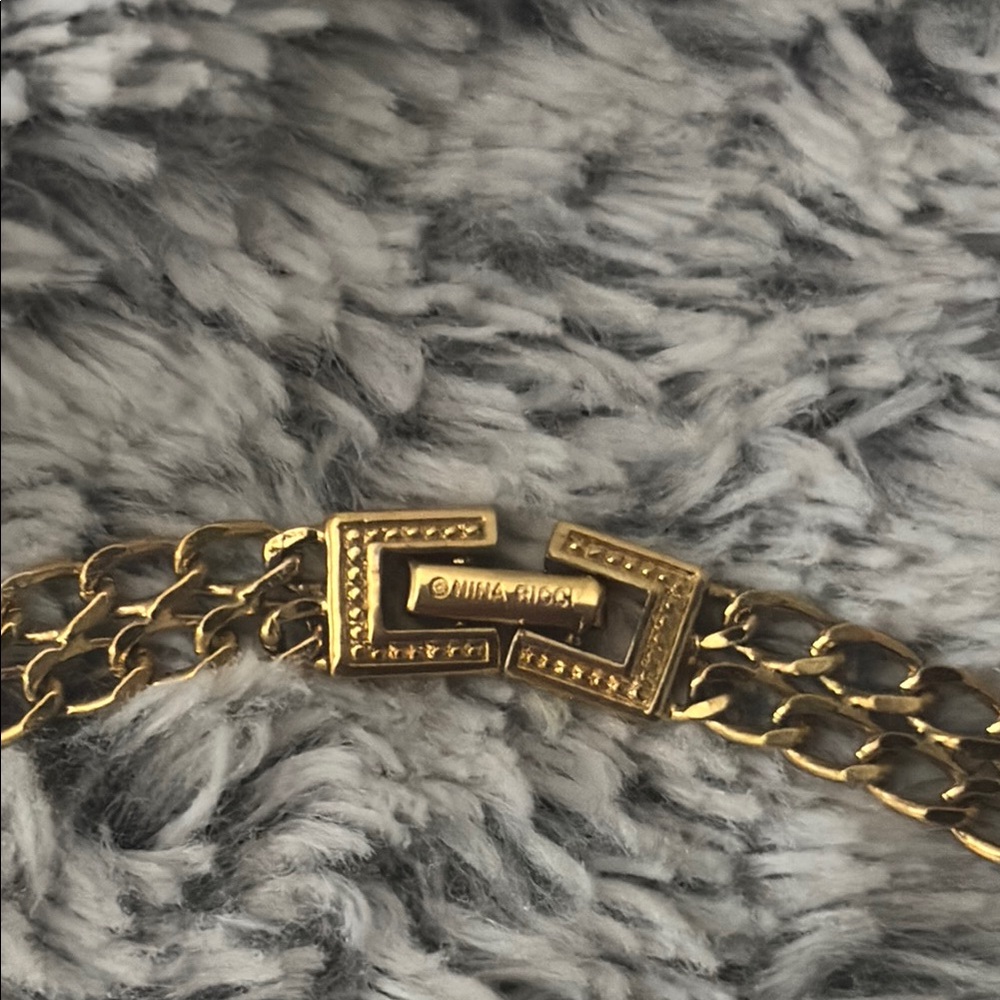 Nina Ricci Gold Necklace NWOT - Picture 4 of 7